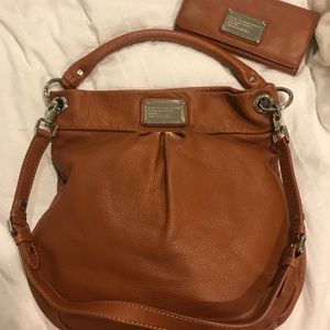 MARC JACOBS Tan Leather Q Hiller Hobo Bag/Wallet